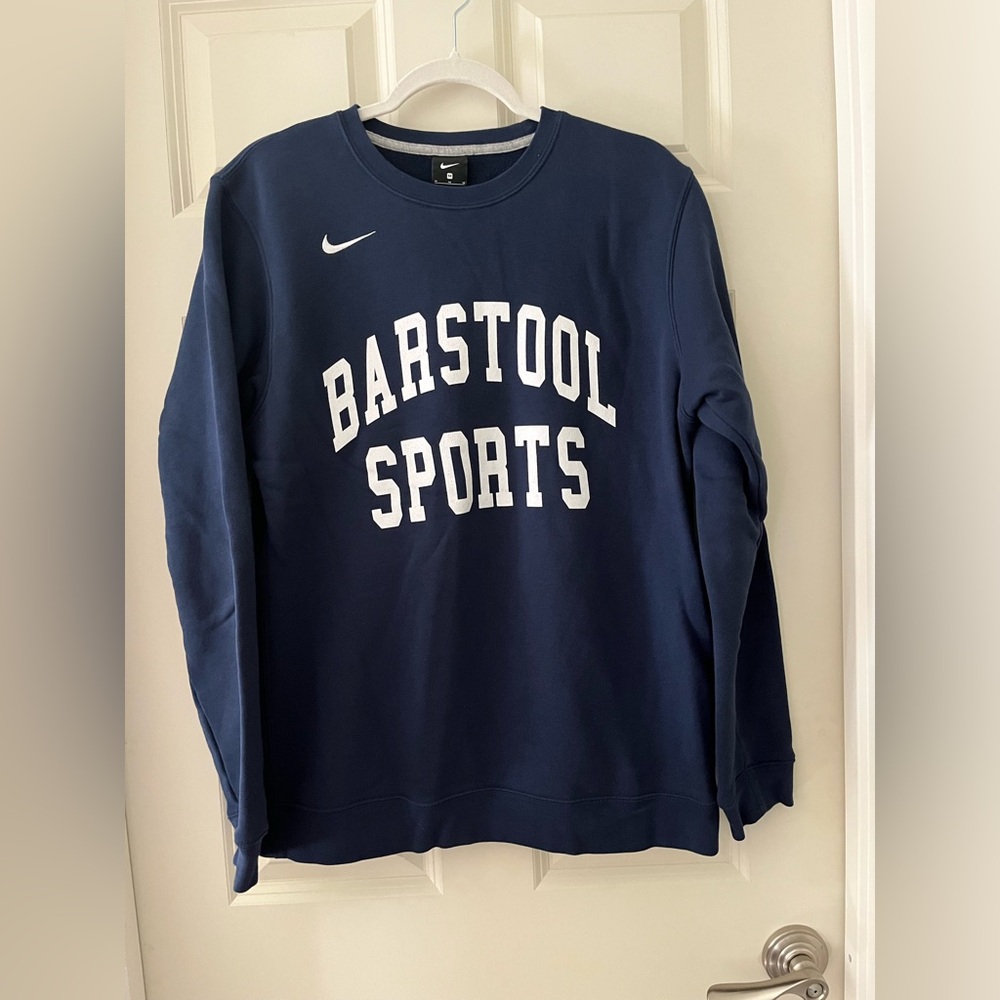 Men’s Barstool Sports Nike Logo Crewneck Sweatshirt Navy & White size M